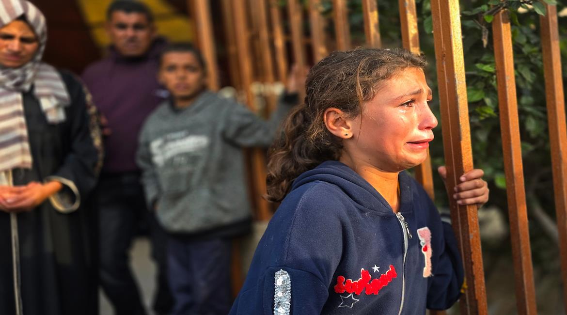 وصول أربعة شهداء بينهم طفلان، إلى مستشفى ناصر جرّاء استهداف طائرات الجيش الإسرائيلي خيمةً تؤوي نازحين شمال مدينة خان يونس جنوب قطاع غزة