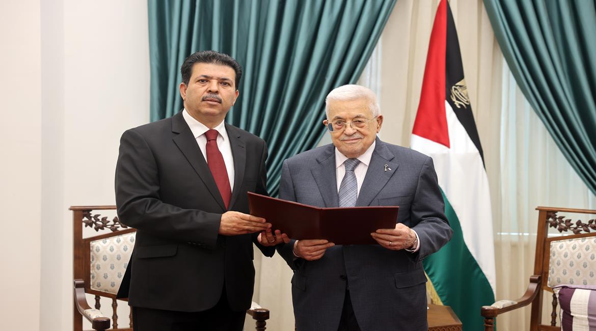 الرئيس محمود عباس، يستقبل سفير الجمهورية التونسية لدى دولة فلسطين حبيب بن فرح