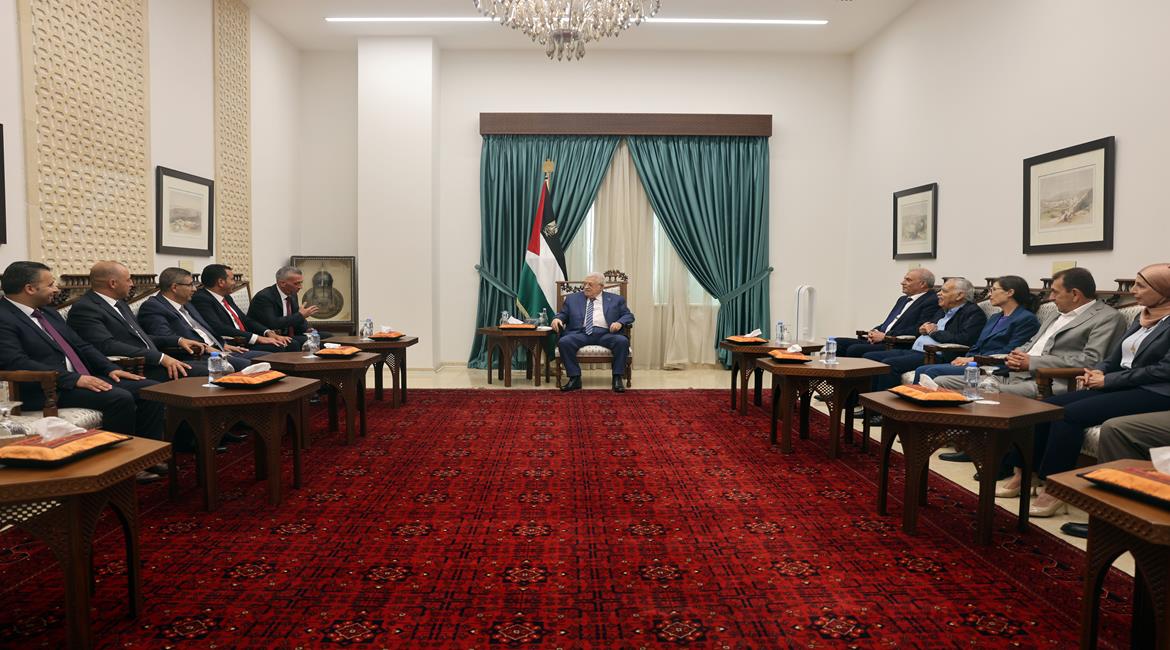 الرئيس محمود عباس، يستقبل  وفد مجلس نقابة المهندسين الفلسطينيين، برئاسة النقيب طارق عبد المجيد الزرو