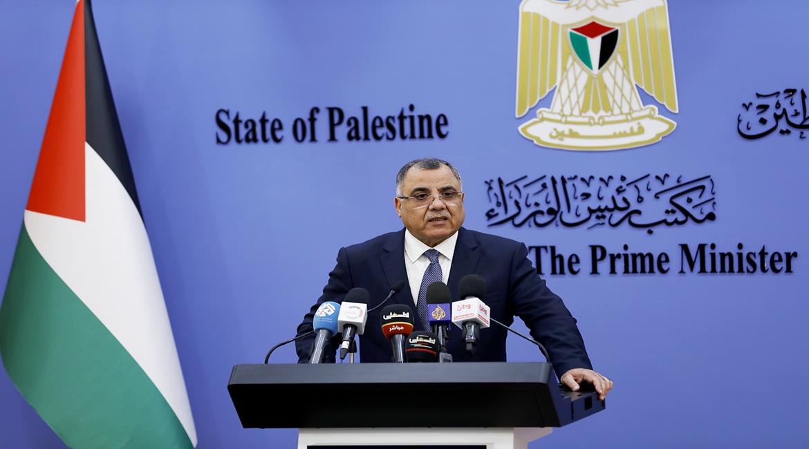 الناطق باسم الحكومة ابراهيم ملحم يتحدث في مؤتمر صحفي حول ازمة المعلمين