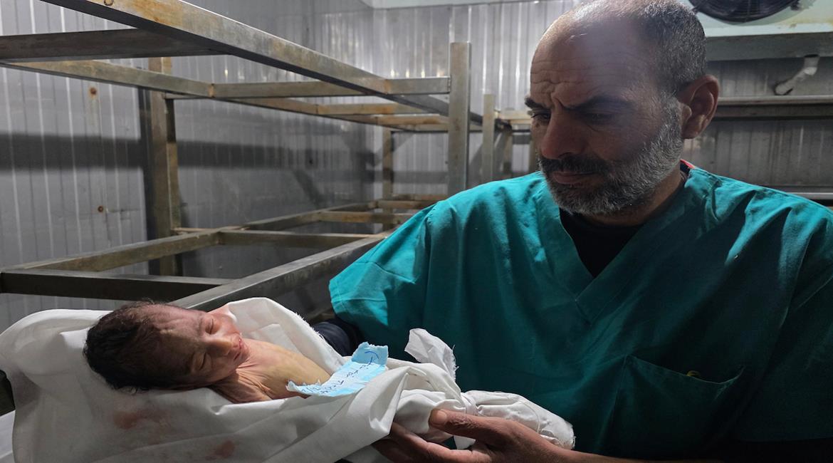  وفاة رضيع نتيجة البرد الشديد في مستشفى ناصر الطبي بخان يونس، حيث يعيش الأطفال حديثو الولادة "الخدج" في ظروف صعبة نتيجةً نقص المعدات الطبية الأساسية وأنظمة التدفئة