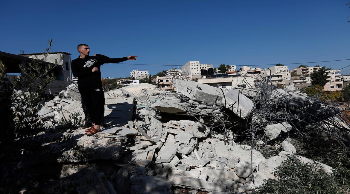 قوات الاحتلال تهدم منزل المواطن عبد الله صلاح، في بلدة الخضر جنوب بيت لحم