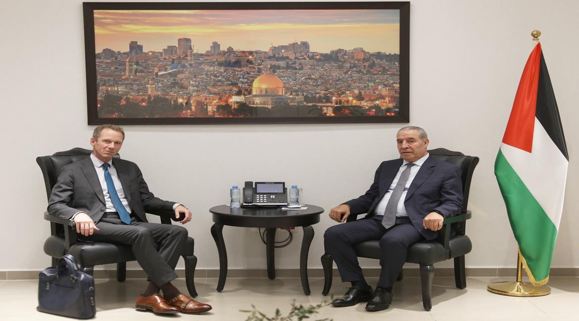 نائب رئيس دولة فلسطين حسين الشيخ، يستقبل ممثل الاتحاد الأوروبي الجديد لدى الضفة الغربية وقطاع غزة السفير أندرياس فيدلر