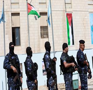 نابلس - إحتفالية رفع العلم الفلسطيني في مقر شرطة محافظة مدينة نابلس في ذكرى رفع العلم الفلسطيني في الامم المتحدة